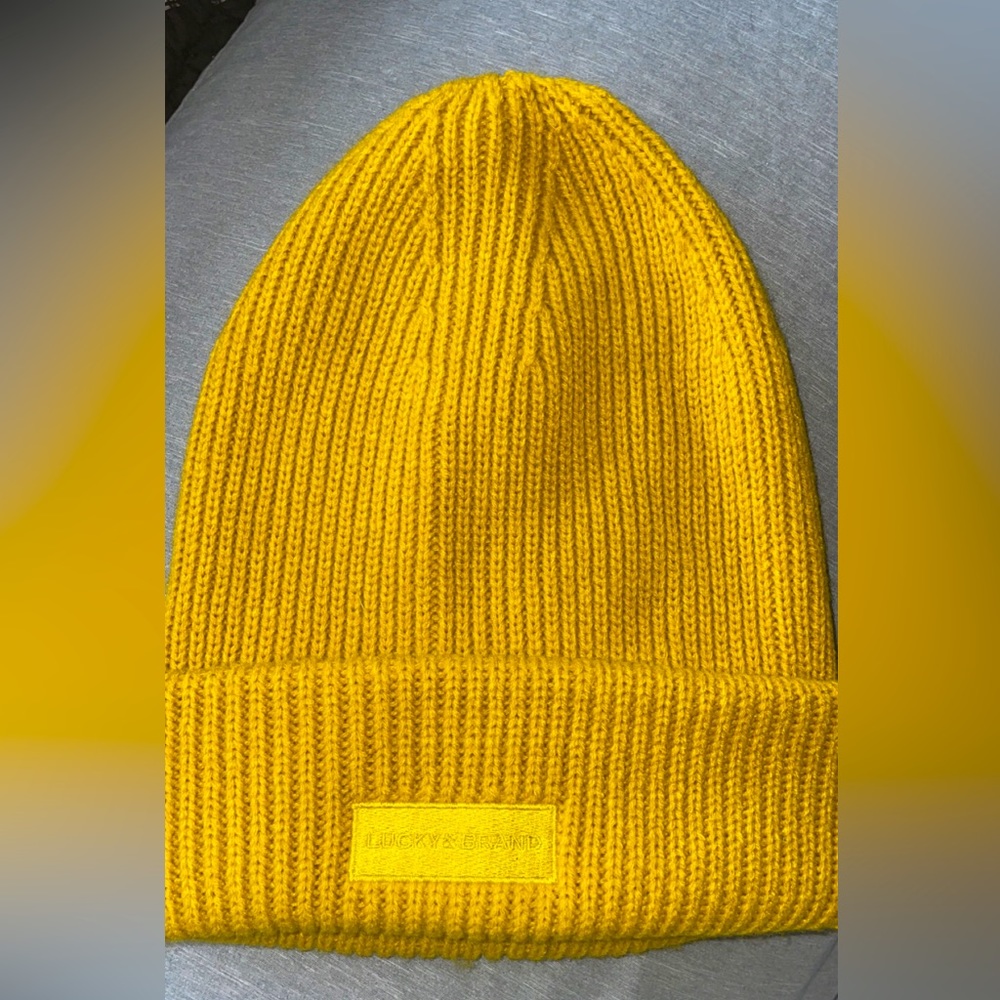 Yellow Lucky Brand winter beanie.